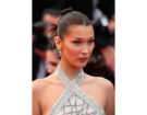 Il raccolto sleek di Bella Hadid. (Photo credit: Getty Images)