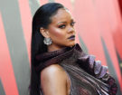 Le radici a effetto bagnato di Rihanna. (Photo credit: Getty Images)