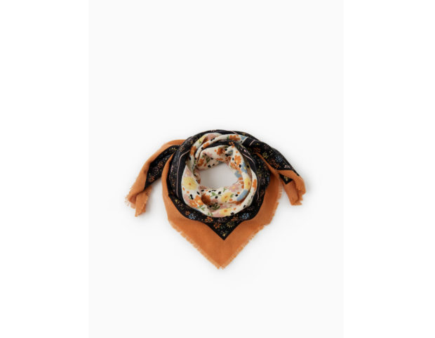 Foulard a fiori Foulard a fiori