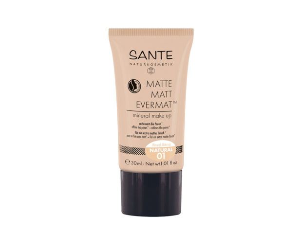 Make up fluido e minerale per una speciale finitura opaca