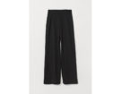 Pantaloni ampi