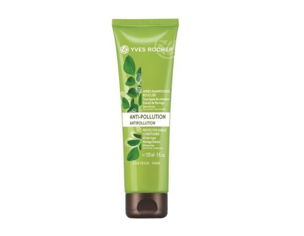 Con estratto di semi di moringa per liberare i capelli dalle impurità,