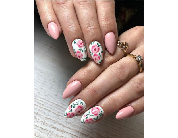 Nail art con rose rosa pastello. Photo credit: instagram @winiarskadaria