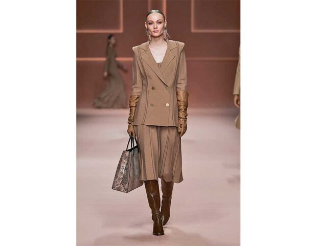 elisabetta-franchi-fw2021-tailleur