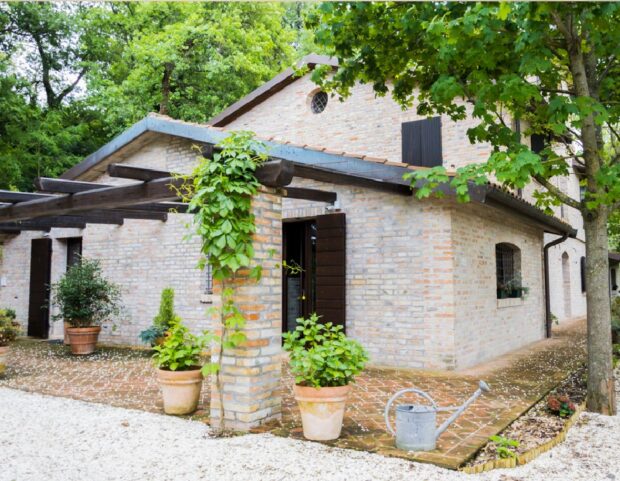 airbnb marche