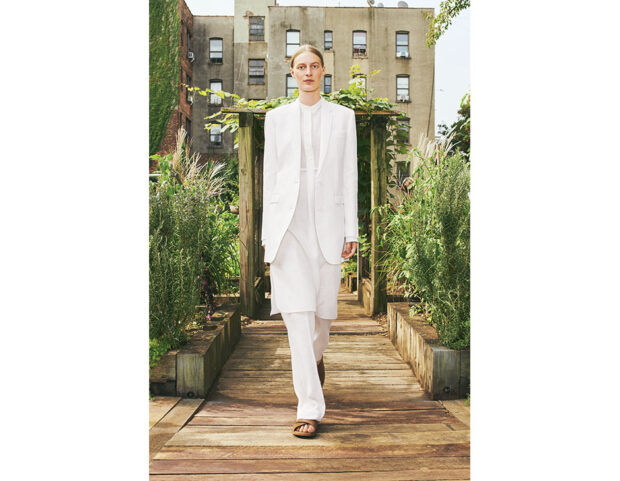 michael-kors-ss21-total-white-