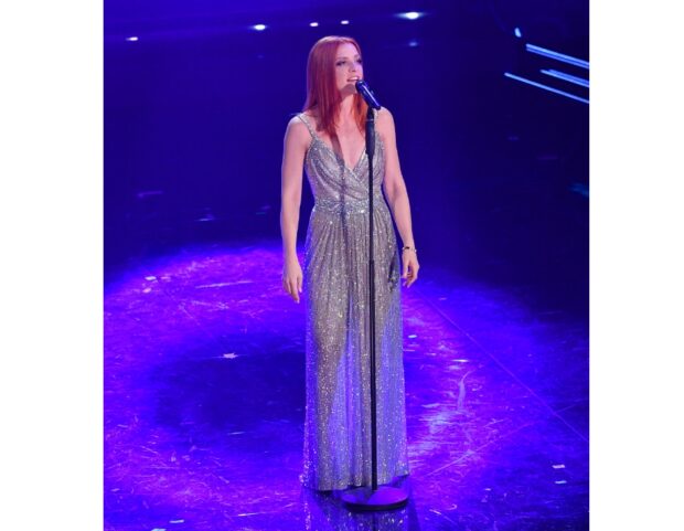 noemi look dolce e gabbana finale sanremo2021