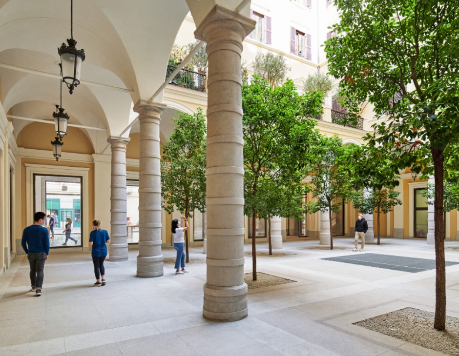 Apple Via del Corso