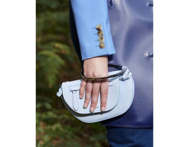 BURBERRY P/E 2021
