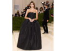 Kaia-Gerber-in-Oscar-de-la-Renta ansa