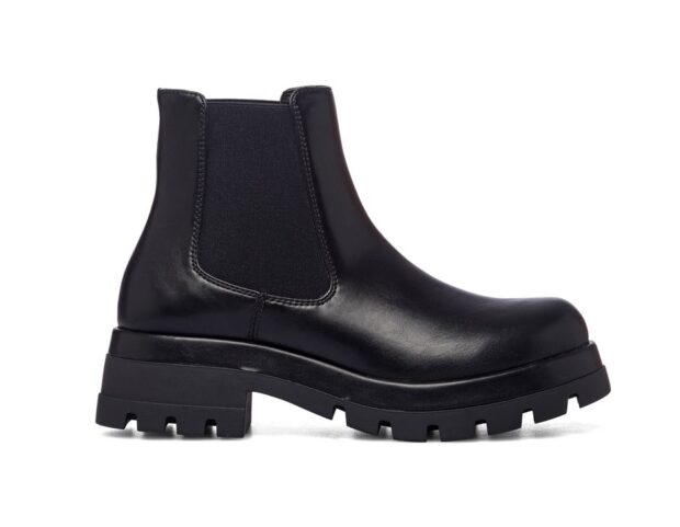 1 CHUNKY BOOTS
