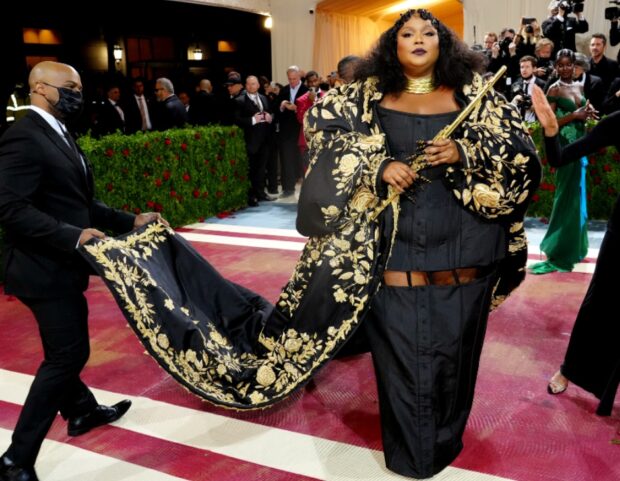 LIZZO IN THOM BROWNE MET GALA 2022