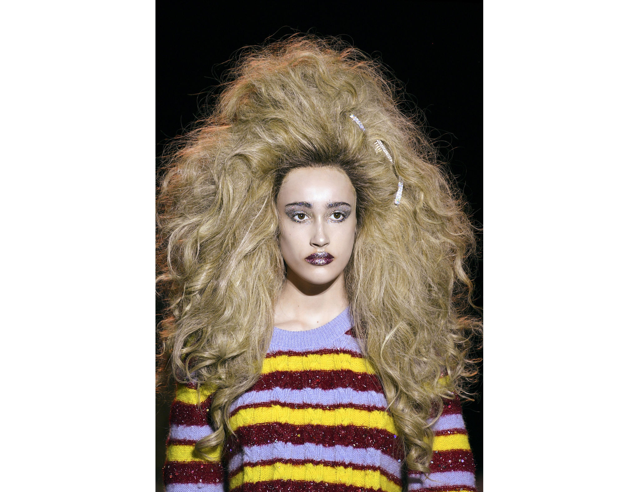 Imaxtree Acconciature voluminose in stile anni Ottanta